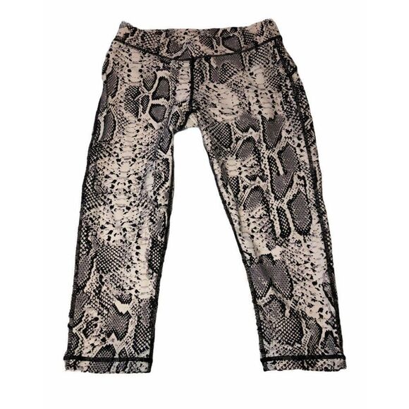 ‎Human Performance Engineering HPE Snake Print Crop - Picture 1 of 5